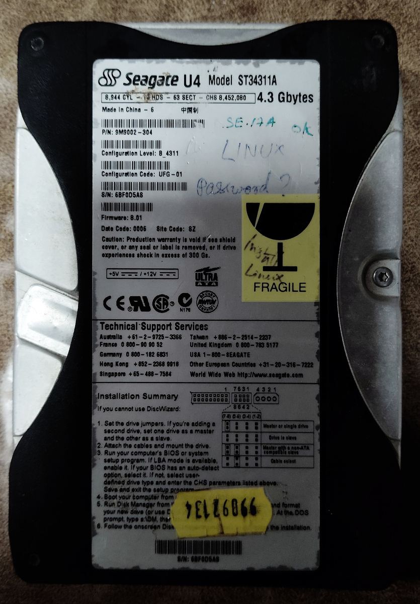 Eine 3,5-Zoll-Festplatte aus den späten 1990er-Jahren mit 4,3 GB Kapazität.